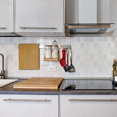 The Family Free Parking In אלסיו